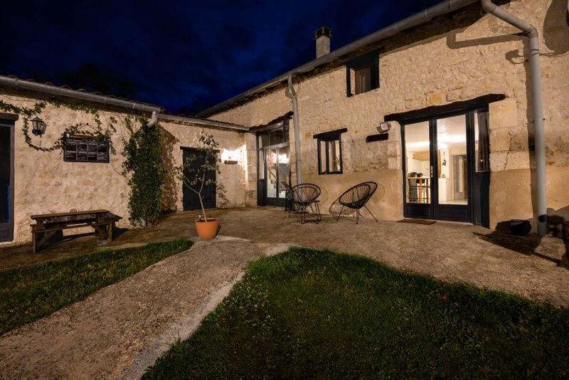 Metairie Des Gacheries Champagne-et-Fontaine Экстерьер фото